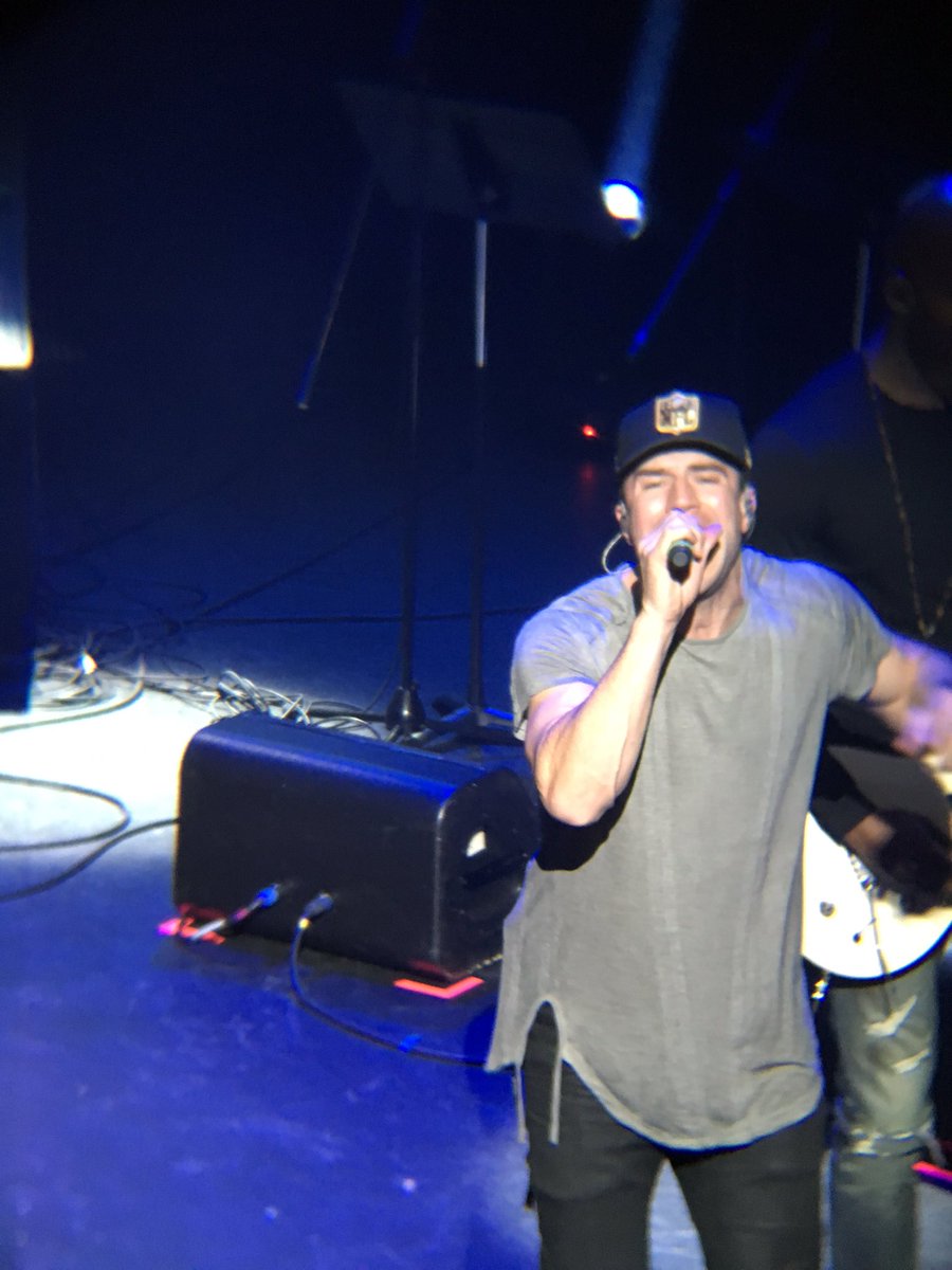 Thank you Sam Hunt for supporting <a href="/GRAMMYFdn/">GRAMMY Foundation</a> !! #GITSLive