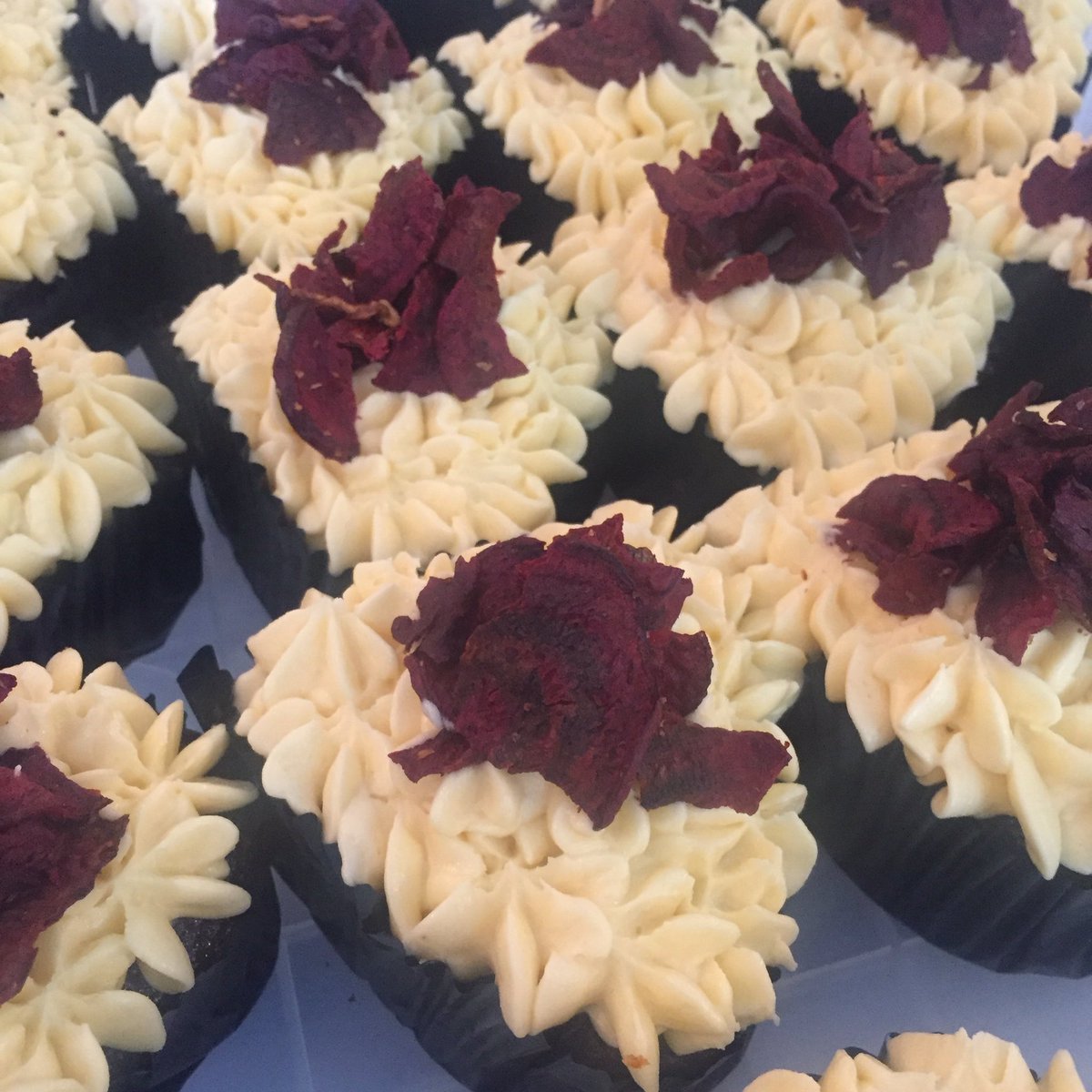 DelicatelyD's tweet photo. Heart shaped red velvet cupcakes available from @hazz_coffee today. Go be a hero... https://t.co/Uh0dh1WG0K