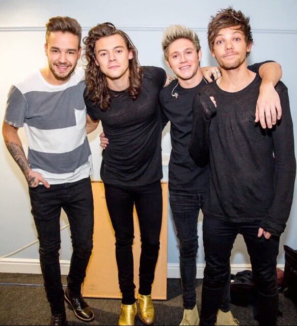 Rudrika010's tweet photo. I'm not single! I have 4 of em 😉
 #SingleLifeIn3Words https://t.co/97EqMkQymC