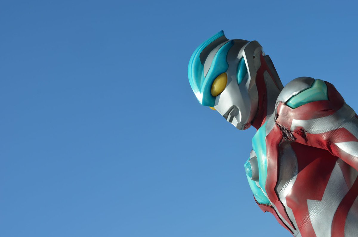 Maxxam ウルトラマンスタジアム 平日オープニング ウルトラマンギンガ 青空とギンガ やっぱり似合いますね 壁紙に使えそう T Co Nq0rggwquz