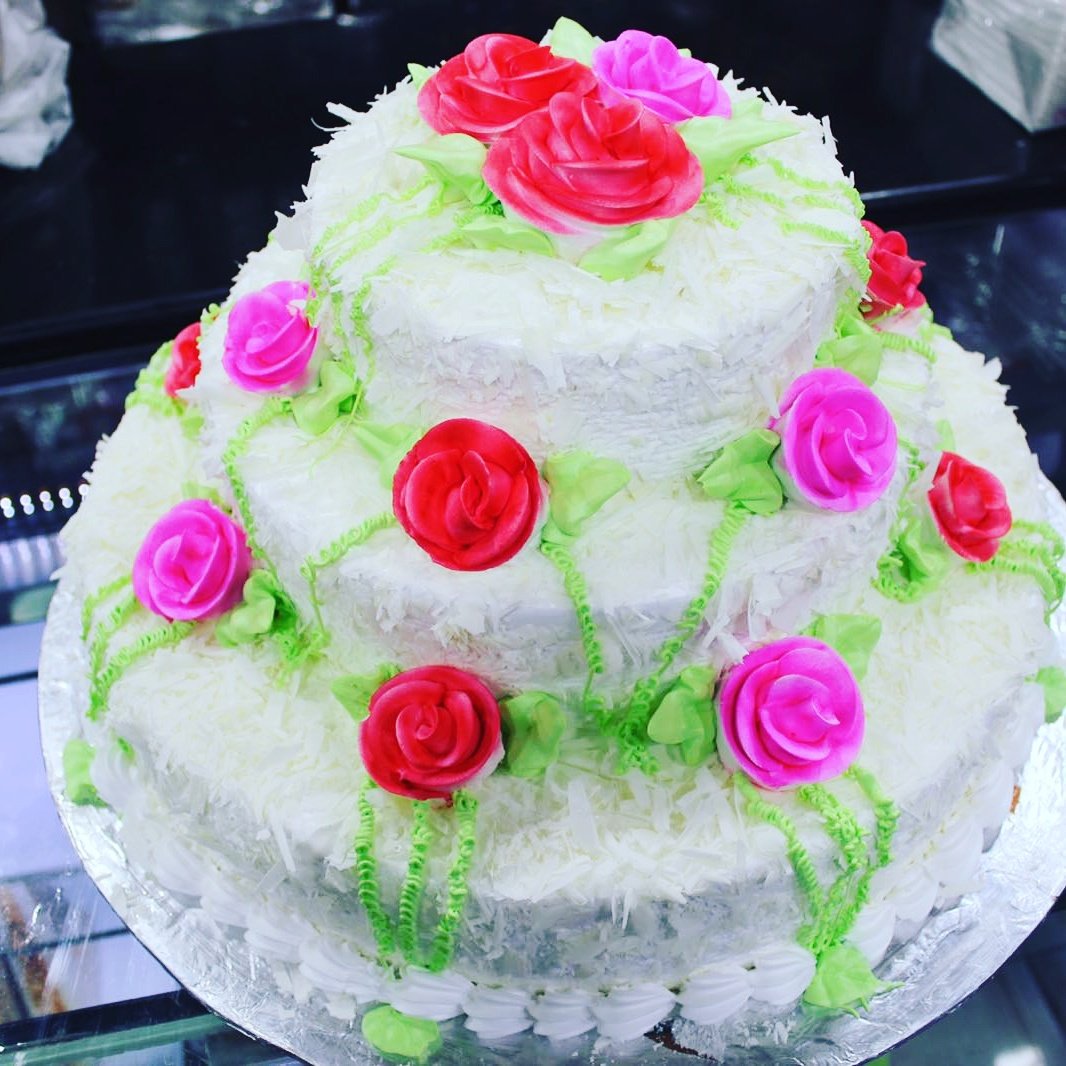 wabisabinoida's tweet photo. #Whiteforestcake #cake #wabisabinoida #sector93 #sector132 #sector137 #sector135 https://t.co/RXXr9r4QPu