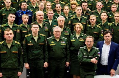 Именно патриотизм то лекарство, что помогло победить вирус так называемых цветных революций redstar.ru/index.php/comp…