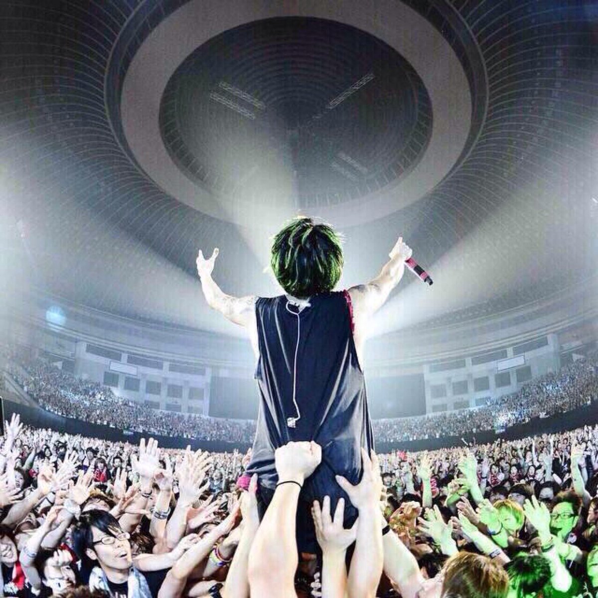 hide_35xxxv's tweet photo. 全国のOORerさんと繋がりたい
世界一かっこいいバンド
世界一好きなバンド

#ONEOKROCK 
#RTした人全員フォローする 
#OORerさんと繋がりたい https://t.co/H9qANcDyDn