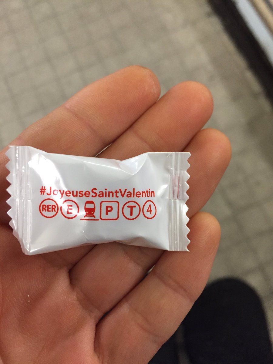 LTigona's tweet photo. La #ratp nous souhaite une bonne #Saint Valentin. Un petit bonbon pour faire passer la pilule? ( grèves, retards...) https://t.co/tXRXf2msPl