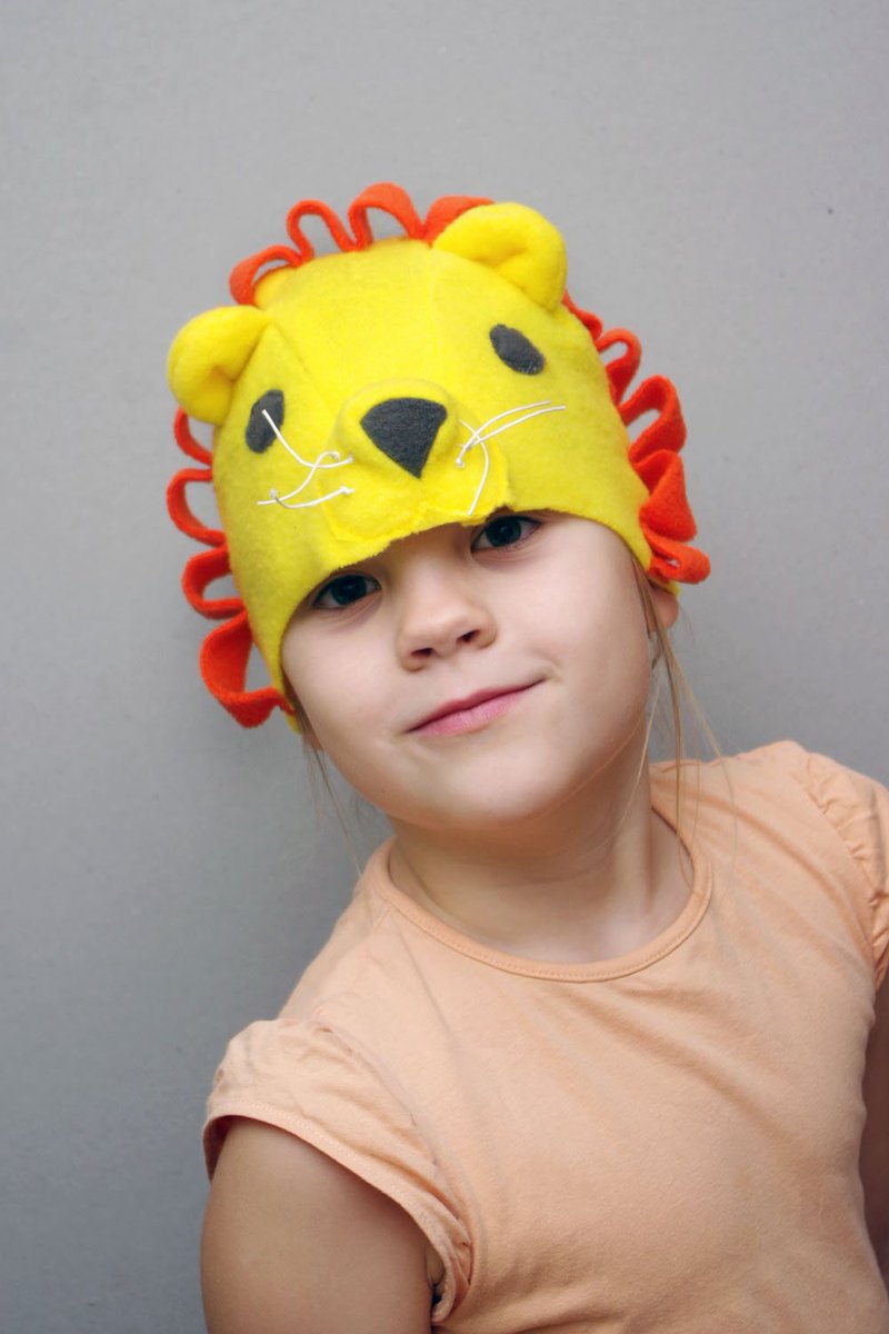 ESTtoYouPille's tweet photo. Be lion! #Kids #lion #costume #hat https://t.co/AsQINE2aQ3 via @Etsy #DressUp #etsy https://t.co/cUOPxXvXWo