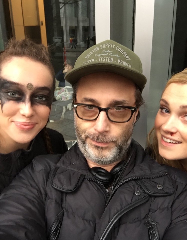carmilla_movie's tweet photo. #The100 Behind the scenes💕 #The100Season3 #Clexa #Bellarke #HedasBack #ClexaisReal #The100BTS #The100Week #Lexa https://t.co/szzn44VbPA