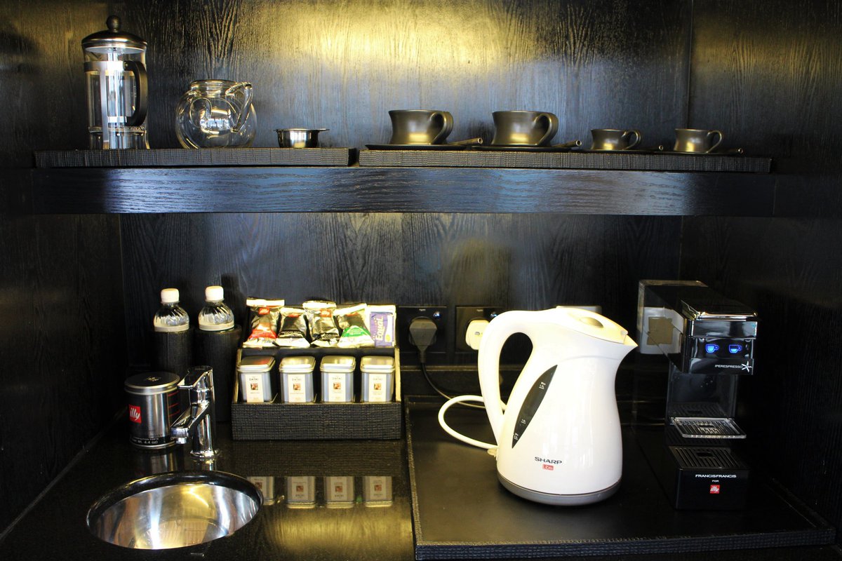 Maggie C tweet media