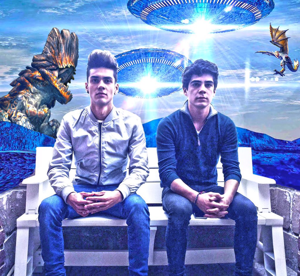 CD9's tweet image. A veces nuestros días son muy aburridos. instagram.com/p/BBYecAFEB5B/