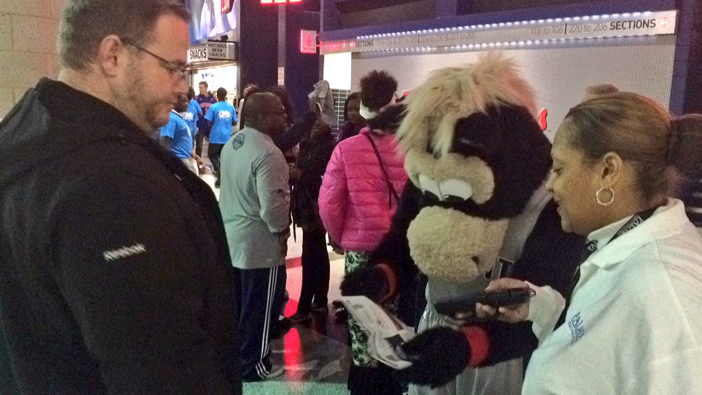 DetroitPistons's tweet photo. .@PistonsHooper Exists to Assist and he was helping scan tickets at tonight's game! @StateFarm https://t.co/e8dChE4lnt