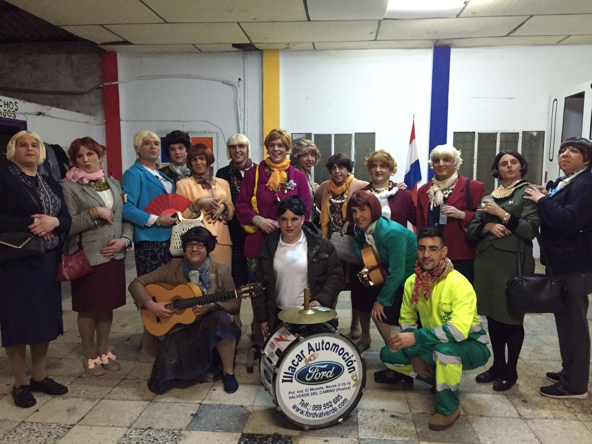 PColorete's tweet photo. Buena peña compañeras!! https://t.co/pilcWraLCw
