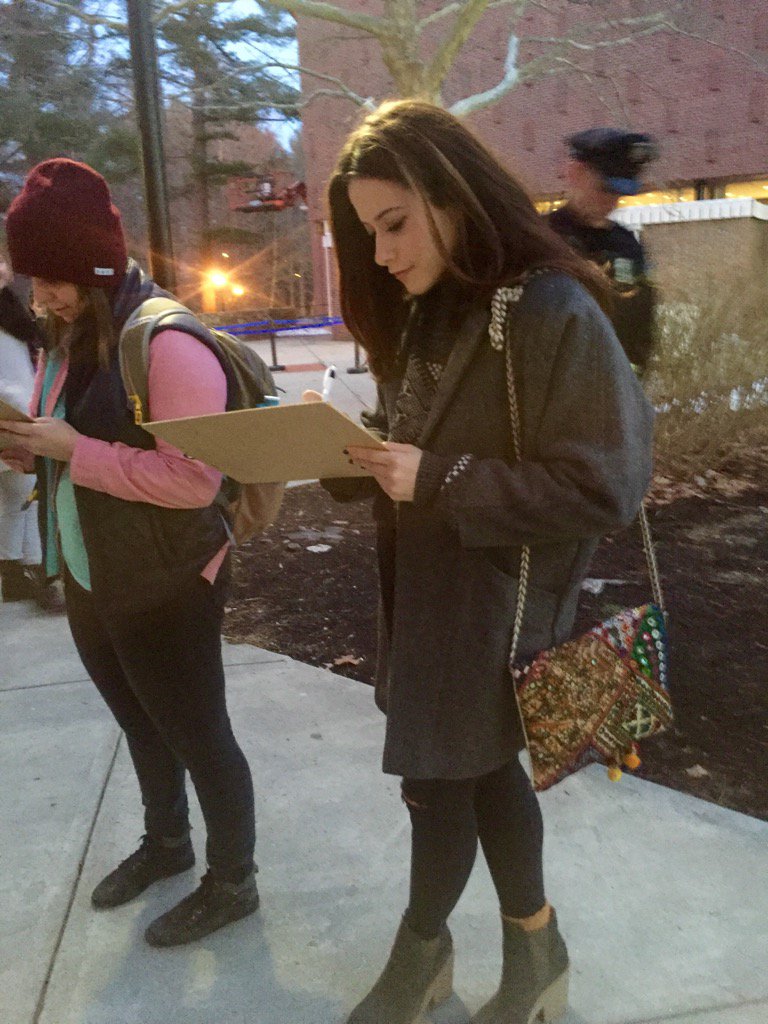 5oddways's tweet photo. getting ready for the presidential debate! signed in and got my ticket! #FeelTheBern #DemDebate #IDontLikePolitics https://t.co/UcvCBSglRT