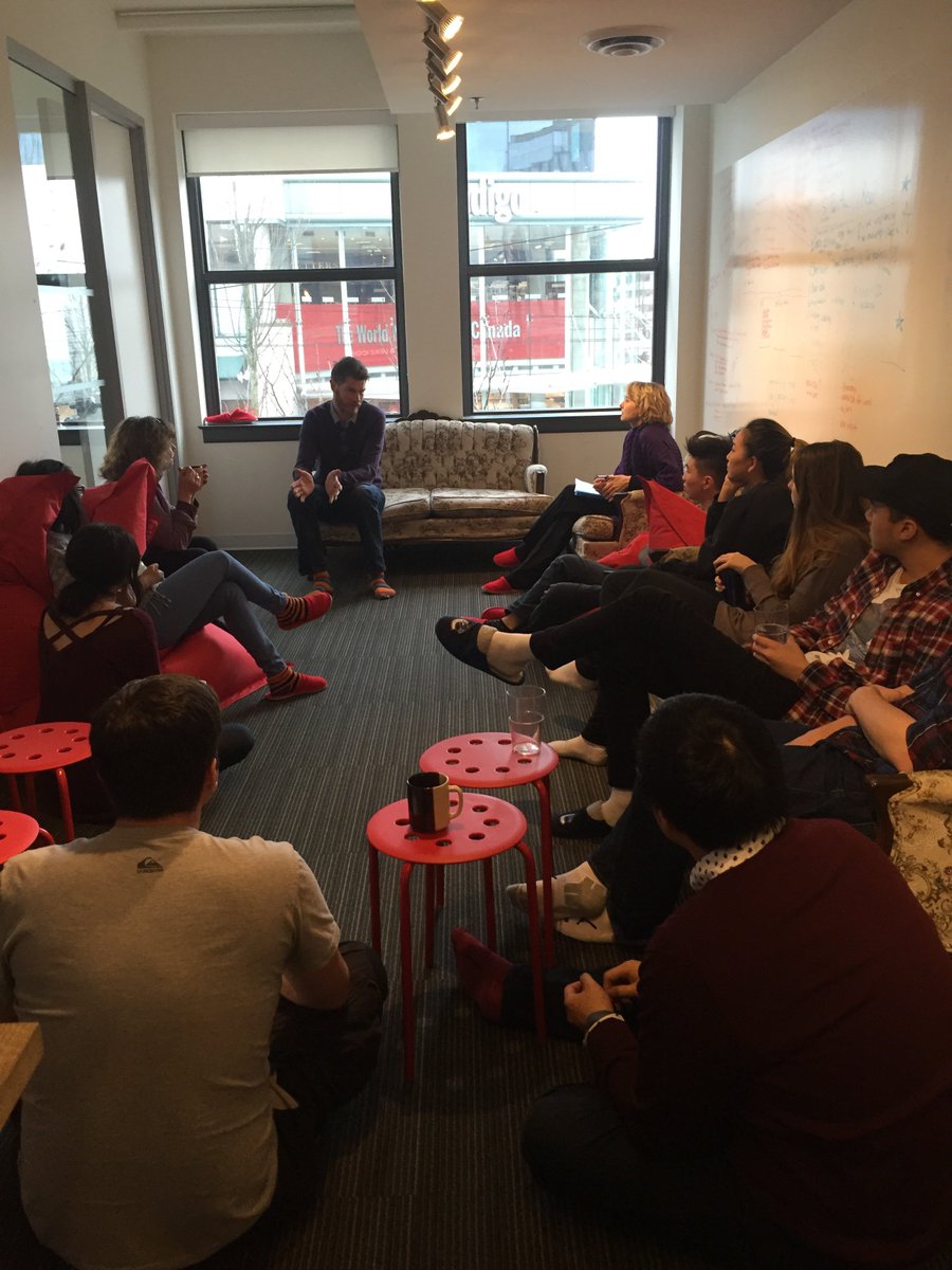 REDAcademy's tweet photo. Thanks Richard from @6S_marketing for discussing client management with the #DMS students #digitalmarketing #REDDMS https://t.co/KQQIoN0jJe