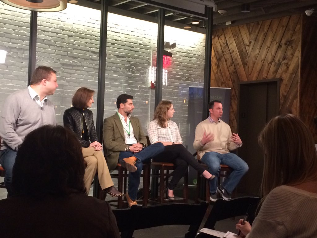 MichelleBoornaz's tweet image. .@Localytics found event success piggybacking off larger events like holding a post-event cocktail hour #eventhacker