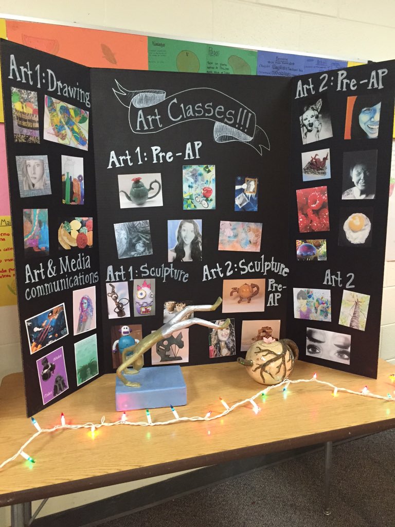 sheptonart's tweet photo. 8th grade open house time with live student artists! https://t.co/fDAY7m31nQ