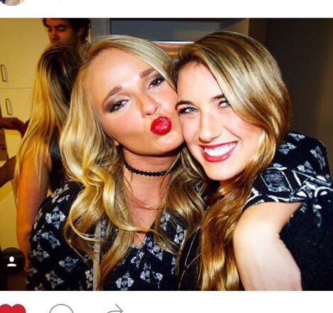 memphis_hottest's tweet photo. OH MY DAMN!!!! I JUST CANT EVEN!! I BET THOSE LIPS USED FOR MORE THAN KISSIN AND I COULDNT BE MORE OK WITH IT😍😍😂😚 https://t.co/INNAtxznry