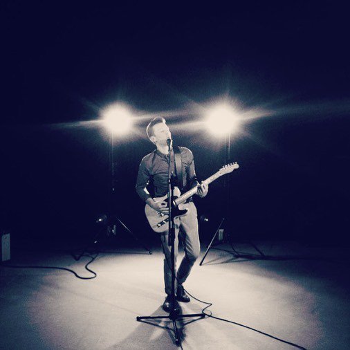 theerniejackson's tweet photo. #throwback to the first #pinchpunch video shoot . . . ๐
#erniejacksonmusic #unsignedsrtist #music #musician #singeโฆ https://t.co/xpwBKCpii0
