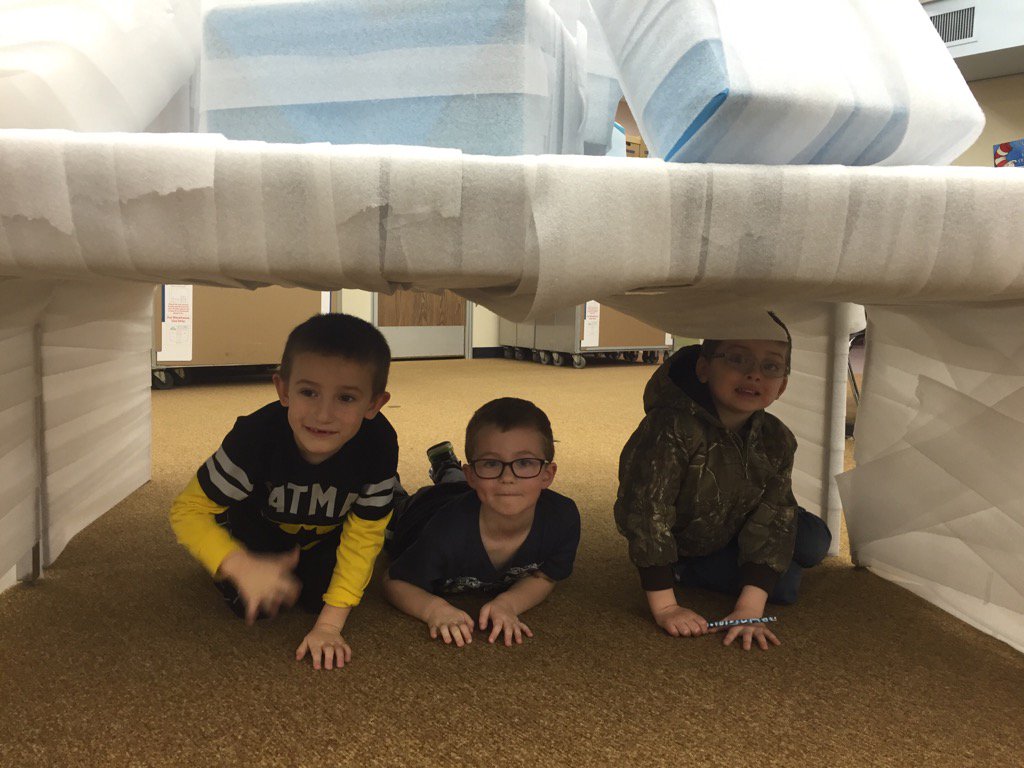 CBemboom's tweet photo. Checking out the Rice Elementary igloo for Mr. Popper's Penguins.  @isd47 @srr_odob https://t.co/2UJqfNXd0K