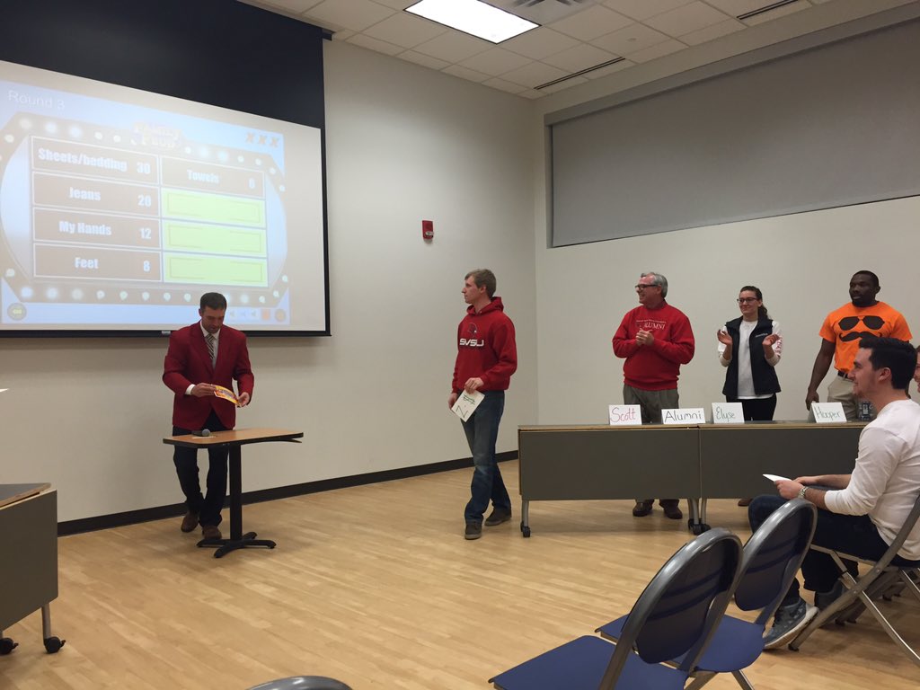 SVSUResLife's tweet photo. The Alumni Team advances to the second round, beating #ResLifeRealLife! #svsUgive #SVSUFamilyFeud https://t.co/UCNsCcgsYG