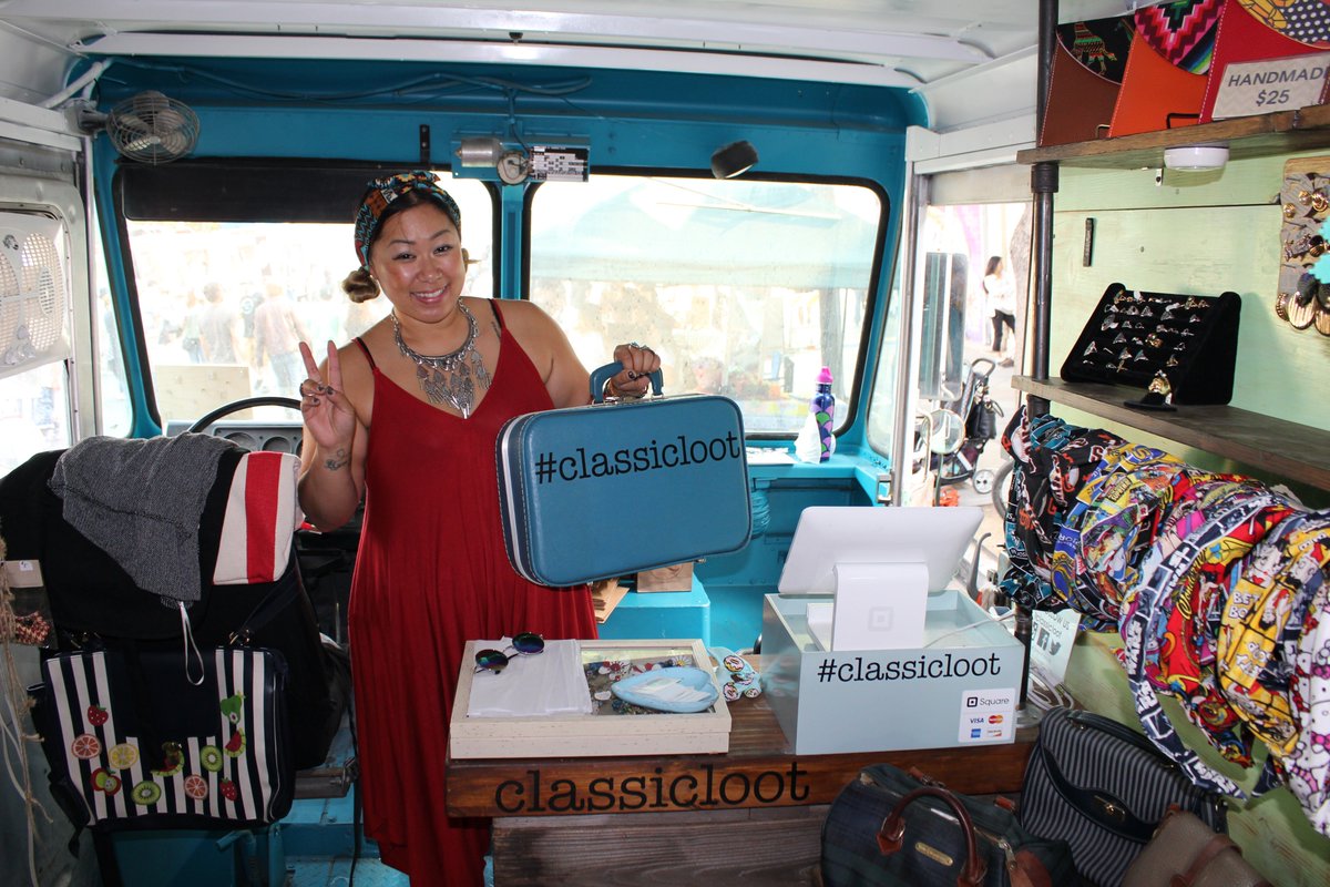 SoFASloane's tweet photo. @classicloot
Can't wait to see you at the South FIRST FRIDAYS Art Walk + SoFA Winter Mrkt
#SuperBowl50 #SanJoseFun https://t.co/d1zq0glH0k