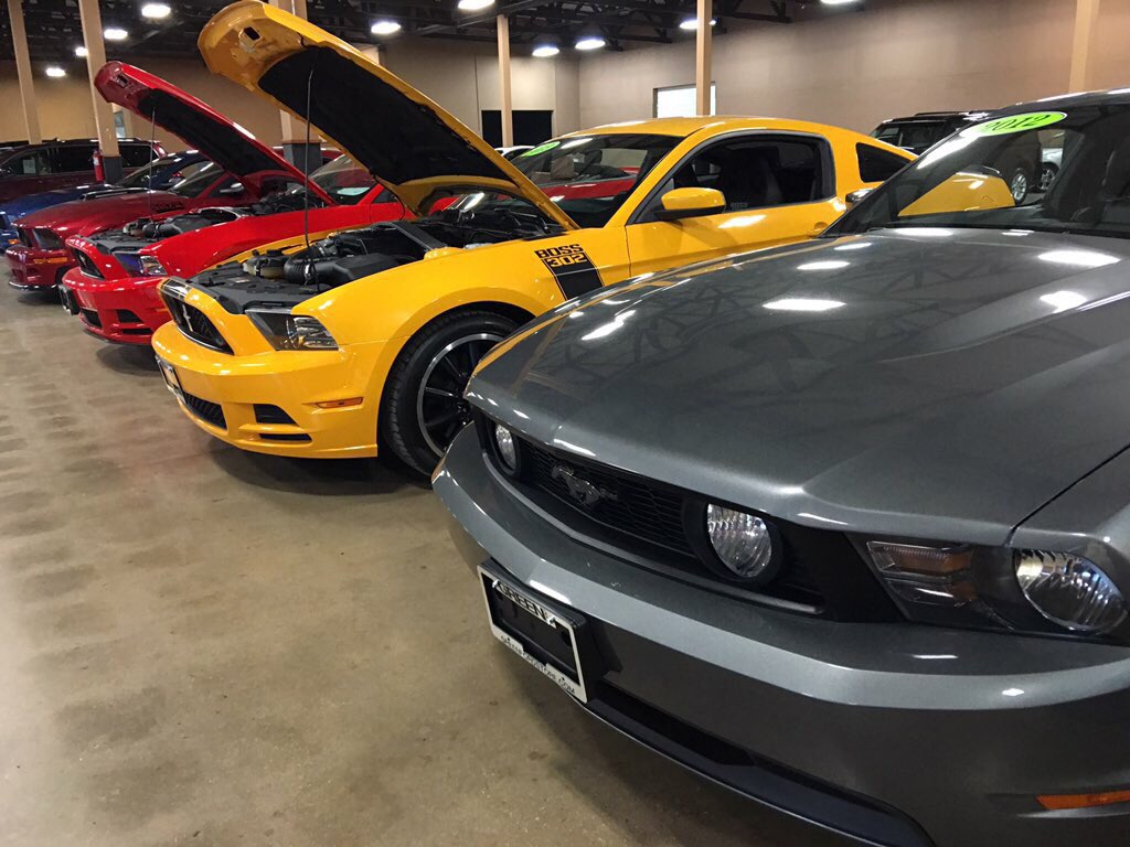 SuperiorStangs's tweet photo. Some badass stangs sent in by @GreensFord @SuperiorStangs #ford #mustang https://t.co/kj71eSzlYP