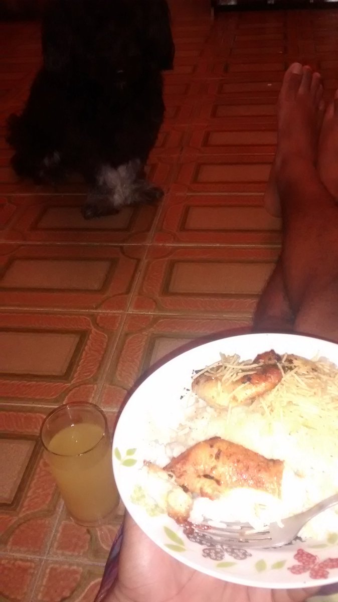 Thiago10costa's tweet photo. Em quanto mamãe dorme , a gente faz a festa ... #novinha @MachadoLunna https://t.co/wZx14MRQAE