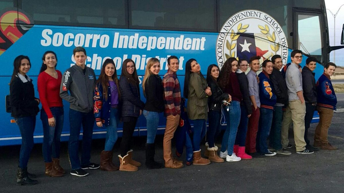 CoachAmericas's tweet photo. Americas Swim Team at Regional meet in Lubbock. Go Trailblazers! @Americas_HS @estradal38 https://t.co/osU2PeOdkp