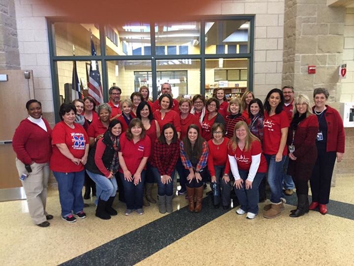 jeaniesonofjohn's tweet photo. River Valley Intermediate supporting Go Red @MidwayISD #midwayisdGoRed #midwayisdiswhy #1Midway https://t.co/pEn1SPm0as