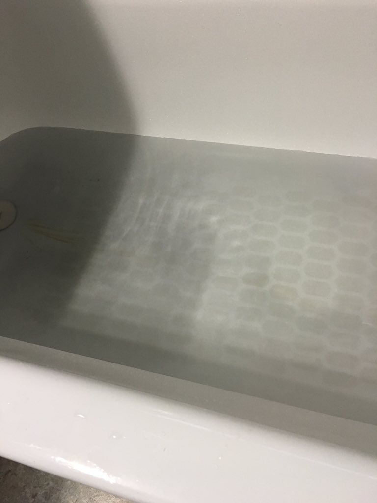 kauffman06's tweet photo. @CityofSeattle  another good day for public utilities. Nothing like black grease coming from the faucets. https://t.co/X0gYJny9MF