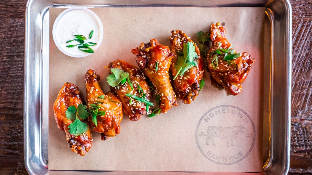 Eater's tweet photo. Vietnamese-style chicken wings will be the best part of your Super Bowl party https://t.co/uue4cIuXX5 https://t.co/2zGAavrcGL