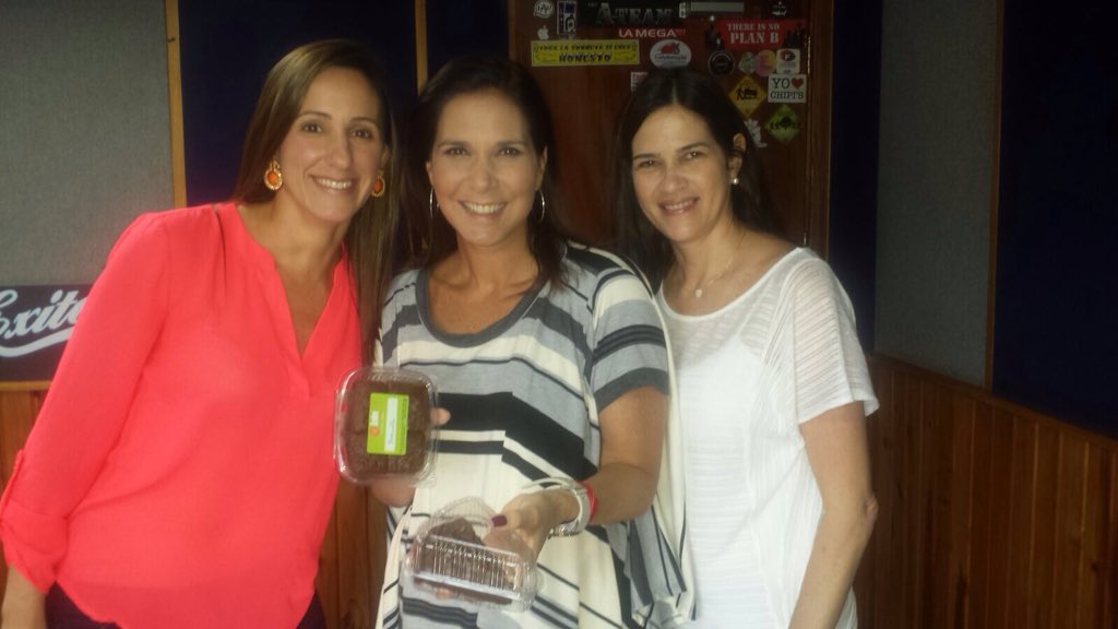 Gracias  <a href="/RodriguezGladys/">Gladys Rodríguez</a> por la invitación a tu programa, disfrutamos muchísimo de la entrevista, estuvo excelente.