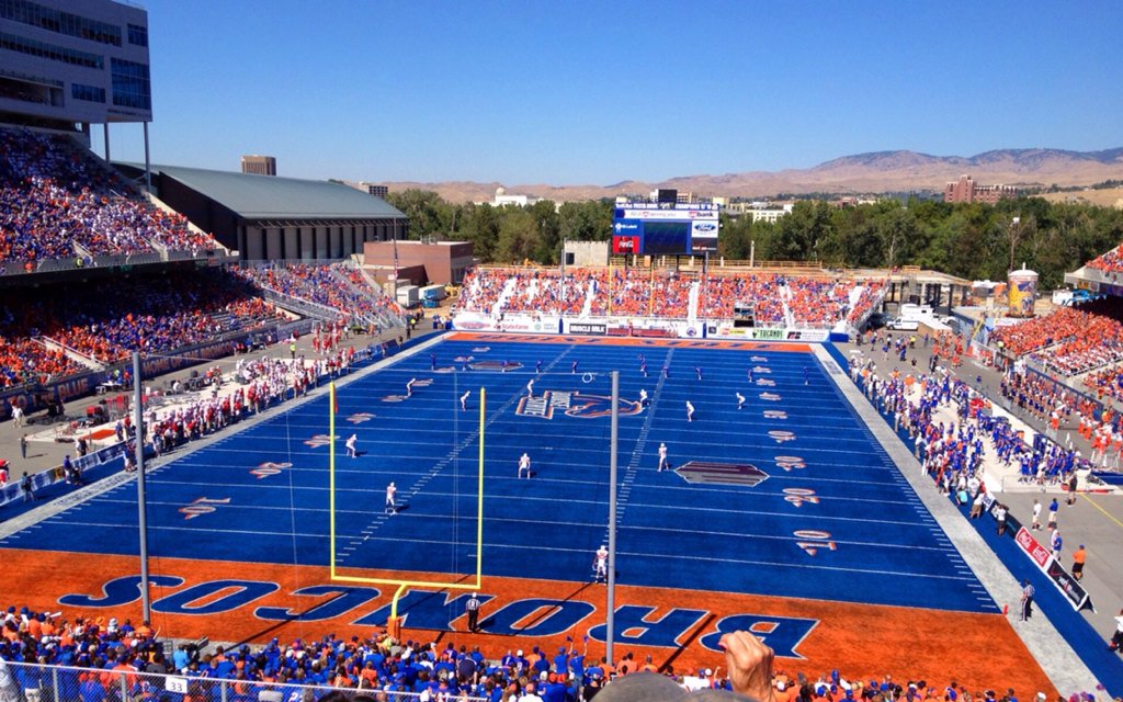 ChaseGarbers's tweet photo. Extremely blessed and honored to receive a scholarship offer from Boise State! https://t.co/0PGjLqla7f