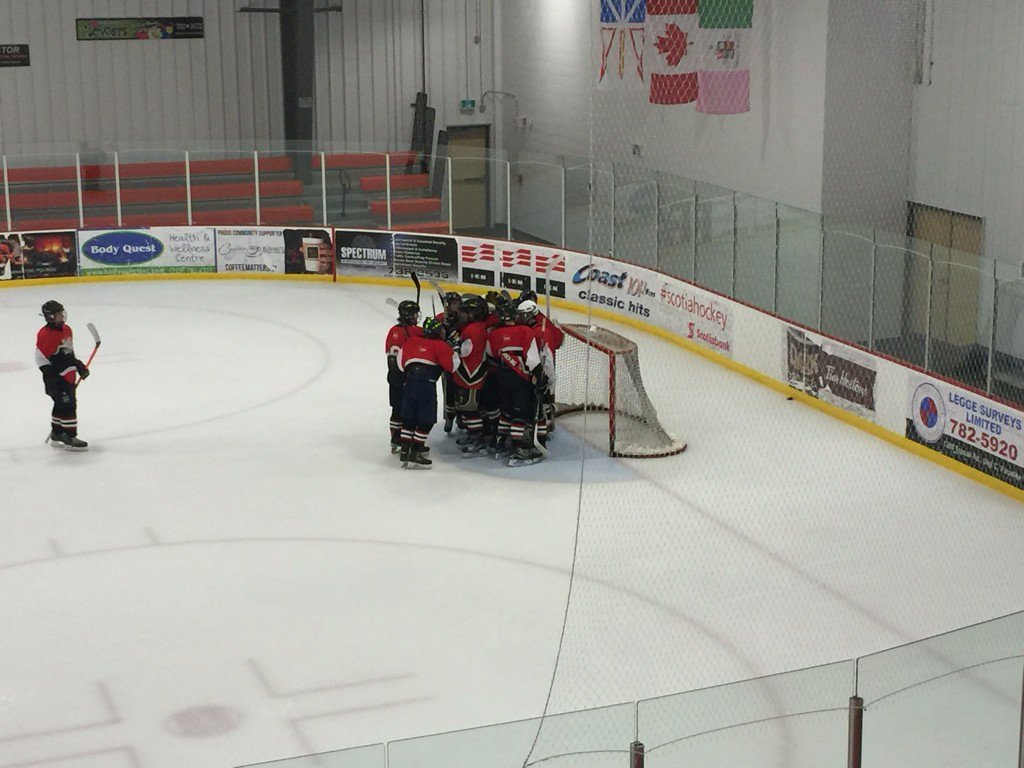 Congrats to the Boys Hockey Team on their 5-2 win this evening!