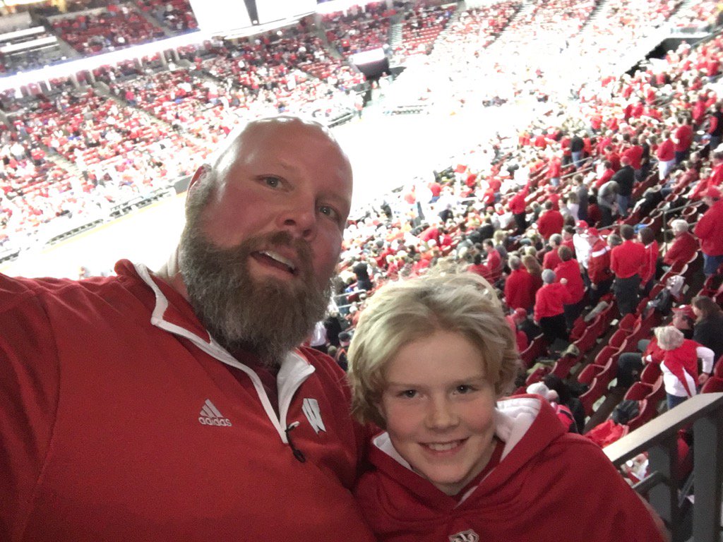 GingherChris's tweet photo. #Badgers Finish This! https://t.co/JK7NM8Pn6I
