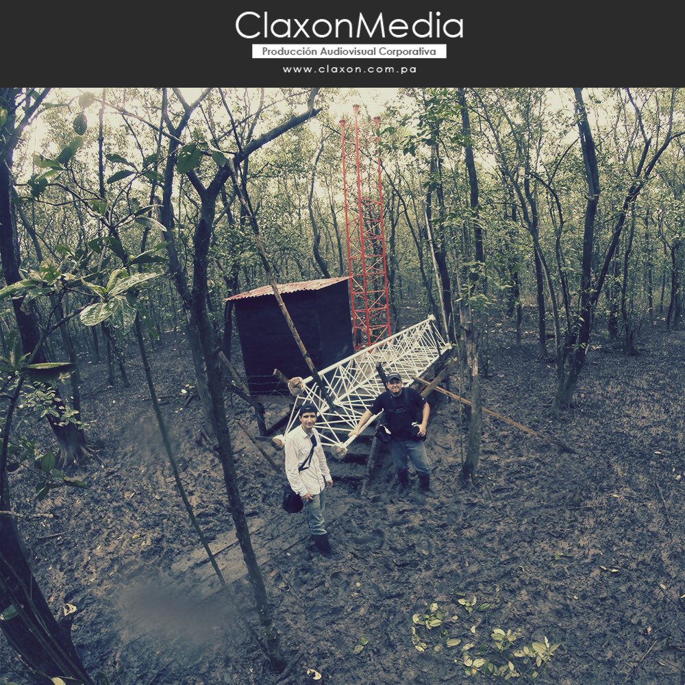 ClaxonMedia's tweet photo. Lodazal brutal... #gopro3plus #produccionaudiovisual #instalación #antena https://t.co/ZujmrwDqTM https://t.co/VmPrz84cDZ