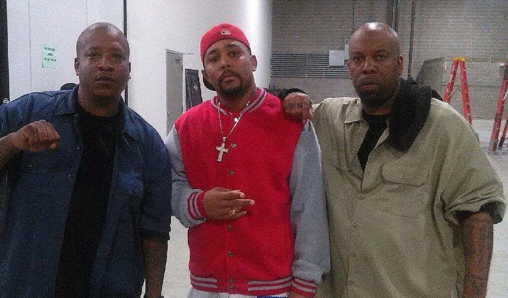 _AMBUSHMUZIK's tweet photo. Salute  to the Outlawz the 1 and only @TheRealEDIDON @YOUNG_NOBLE1 yall go fuck with that #o4ldigital #o4l #legends https://t.co/Vfu5we9k20