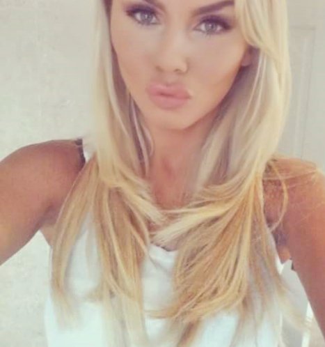 TheQueenBeeX1's tweet photo. Phone calls also 1.30am #Dm #RT @ritpig @tonybobo3 @rtcunt96 #gift cards only e.macowell.1@outlook.com. I'm worth it https://t.co/MjtpQuDkEZ