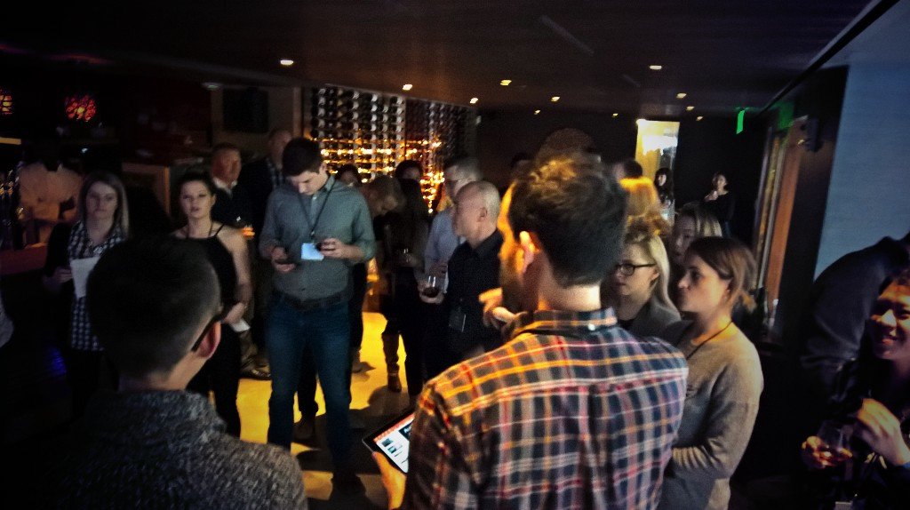 MSFTAdvertising's tweet image. Great info from our Insights team #SipsAndTips #BingAdsinSFO