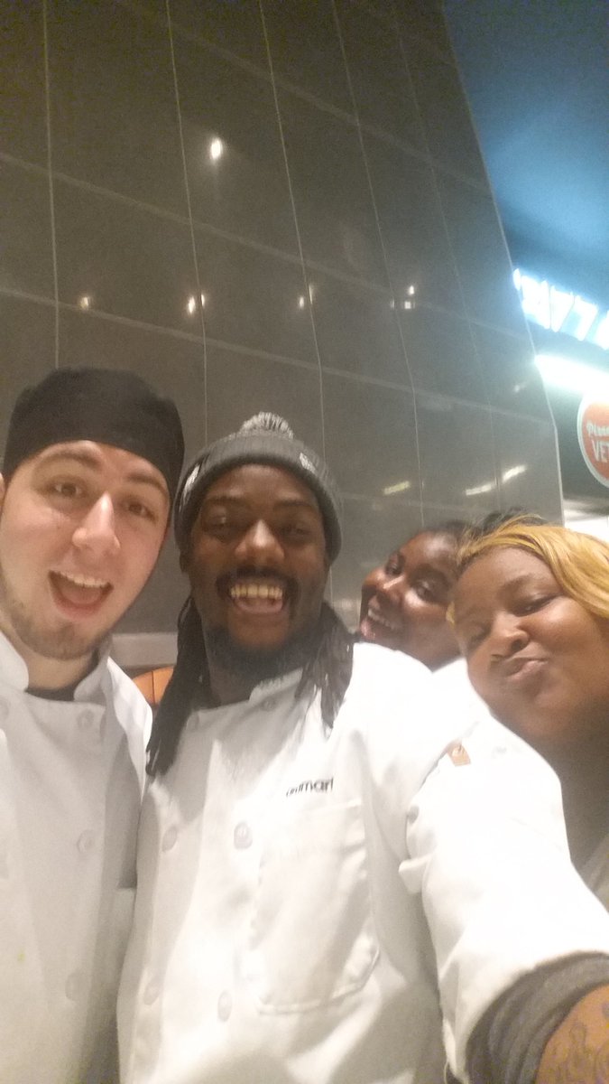 King_David17's tweet photo. #Linclife #GDSParty 2016 Lincoln Financial Field https://t.co/LJzsYbcRRB