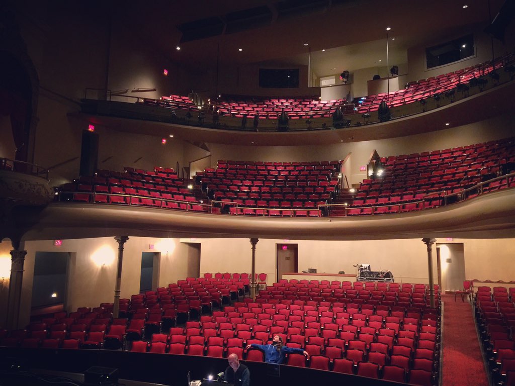 theactoraustin's tweet photo. Can you say adorable? #MammaMiaNationalTour #MammaMiaMusical #LexingtonOperaHouse #Lexington #Kentucky #OpeningNight https://t.co/CRxOnontiZ