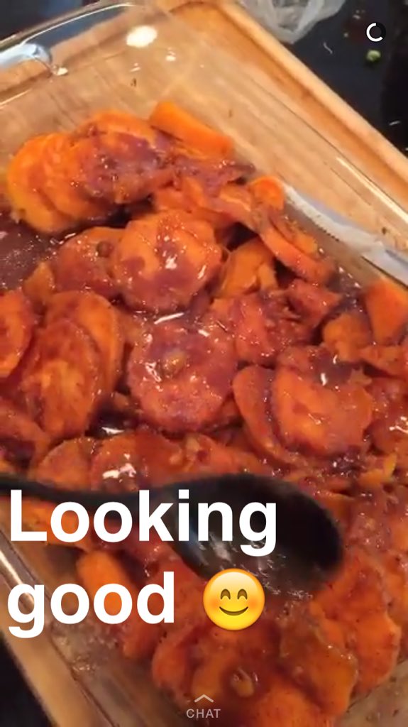 TellMeWHYWHY1's tweet photo. @miraclewatts00 no bitch you should be happy you didn't kill the poor cutiebabies. Look like fcking dry oranges https://t.co/6oF7AJg0Ef