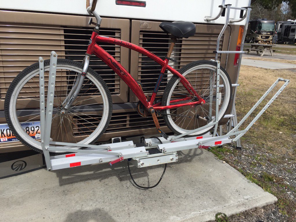 gerhard22's tweet photo. I am selling "Bikerack " on #wallapop https://t.co/aIUjvEFgbi https://t.co/ROmYEJFN0A
