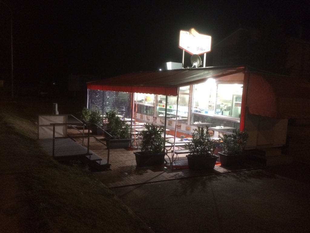 Stiamo ultimando i lavori, oggi siamo riusciti a realizzare la copertura esterna...