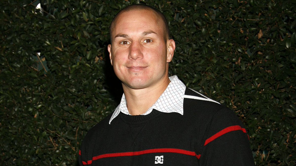 MTVNEWS's tweet photo. Dave Mirra, BMX Athlete And Former MTV Host, Dead At 41 https://t.co/jOAaZbx4ew https://t.co/OlgNqYqmeF