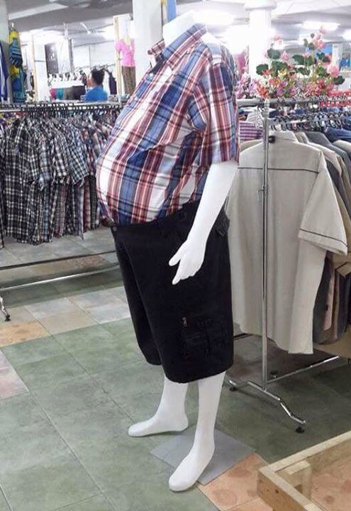 Lucifer_fr_you's tweet photo. Finally someone made a realistic mannequin ;) #shoppershour #shoppingisfunagain #shoppinghaul #wtf ... 😂😂😂 https://t.co/Ryg0BnG797