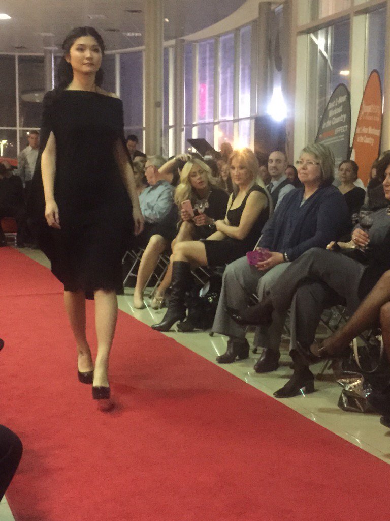 ITCatherine's tweet image. Happy to be here to support #onsiteplacement #ospfashion @saratharakan #charity #yegevents