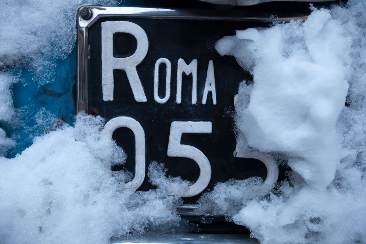 wwwmeteoit's tweet photo. Chi si ricorda la grande nevicata del #Febbraio2012? #Neve fino a #Roma #Milano #Napoli ► https://t.co/IECsSjDH9q https://t.co/fWKFejKOfY