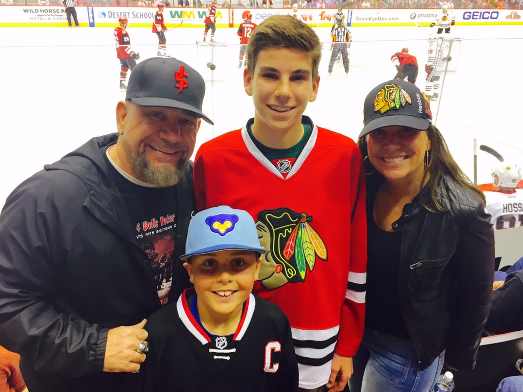 lsantobrown10's tweet photo. Hawks.. #family #homeawayfromhome https://t.co/w9TD5O9dp6