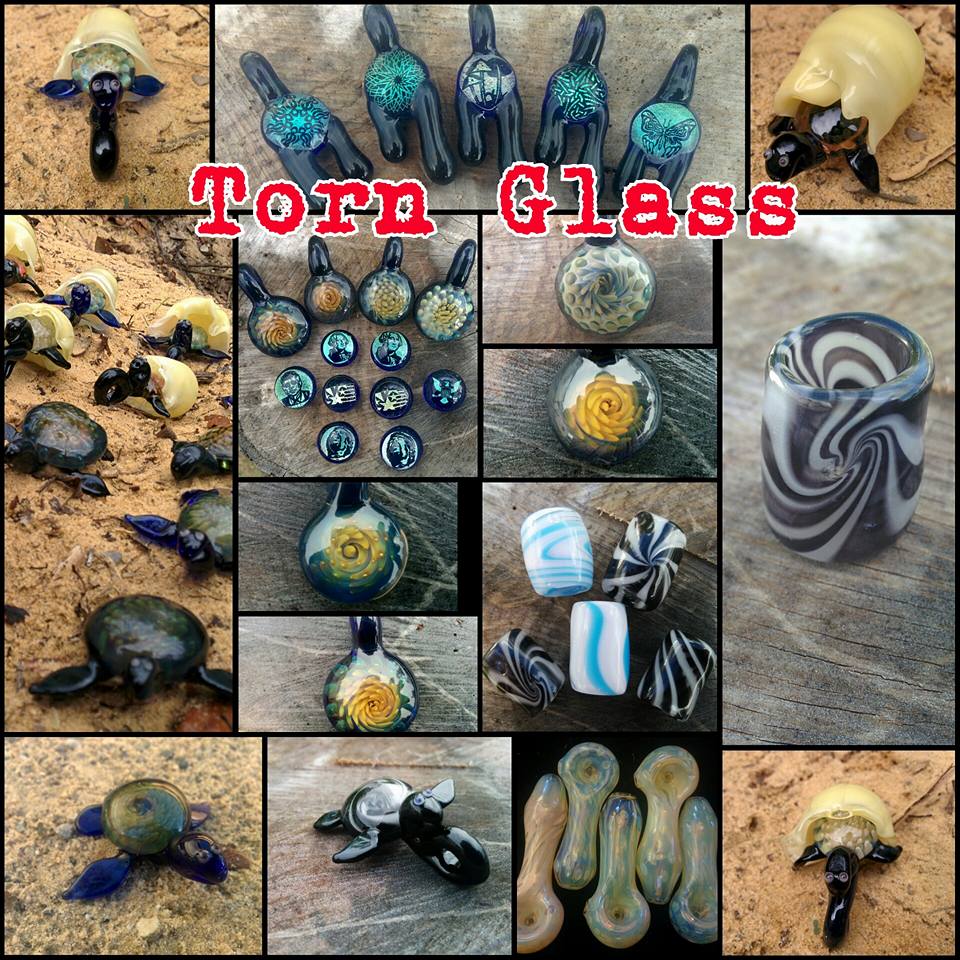 TornGlassStudio's tweet photo. Glass is what I do! :) #TornGlass @GIassPorn #Turles @Etsy @HippieShop https://t.co/C2qiEM6YF7