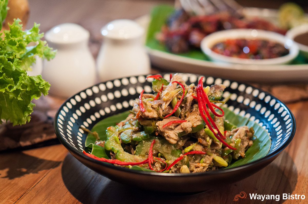 Jaga kesehatan dengan memasukkan sayuran ke dalam menu. Pare bisa menjadi salah satu pilihannya #kulinerjakarta