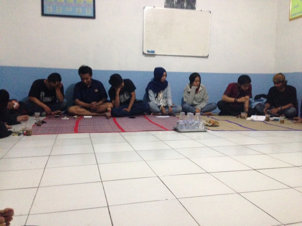 krabs02's tweet photo. Kunjungan dari karangtaruna desa bojong Soang https://t.co/q2cnZZG4FT